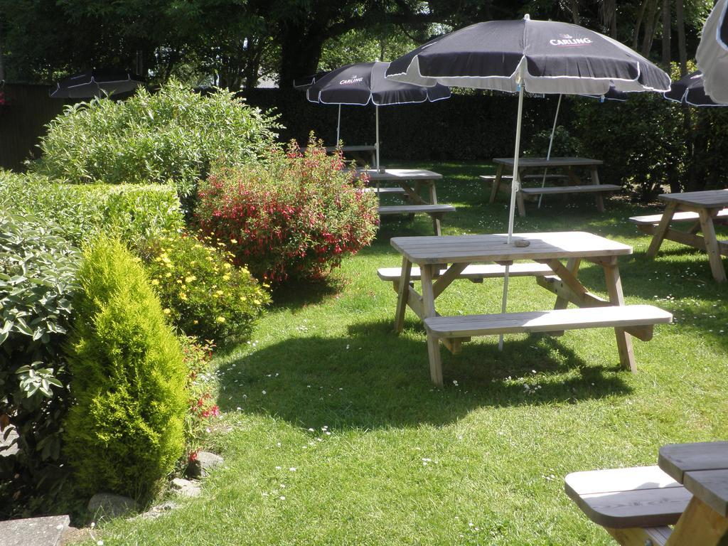 Longfrie Inn Saint Saviour Екстериор снимка